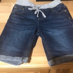 Justice size 10 Jean shorts, very gently loved